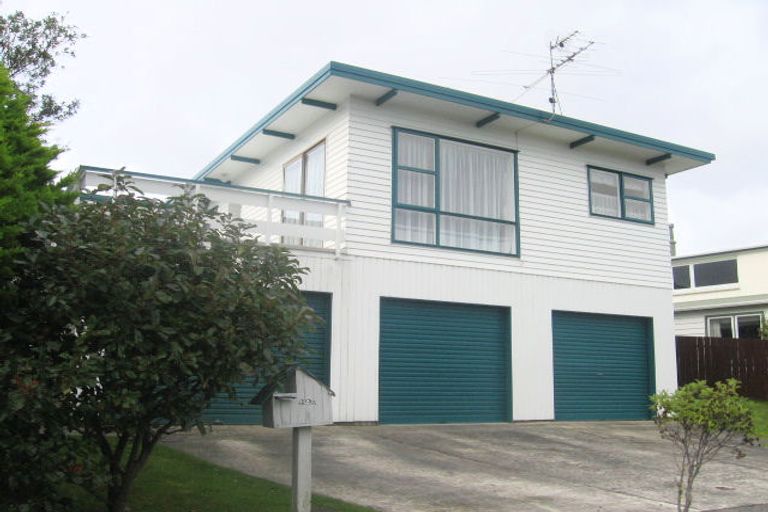 Photo of property in 49a Cypress Drive, Maungaraki, Lower Hutt, 5010