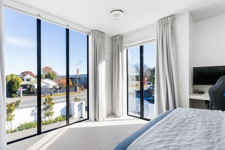 Photo of property in 10a Memorial Avenue, Ilam, Christchurch, 8053