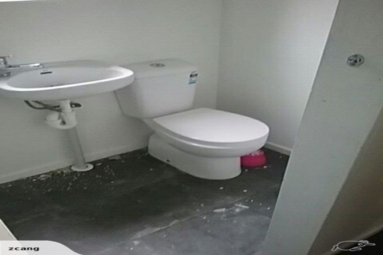 Photo of property in 76 Gallony Avenue, Massey, Auckland, 0614