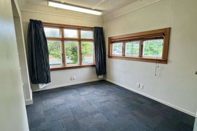 Photo of property in 58 Rangitane Street, Palmerston North, 4414