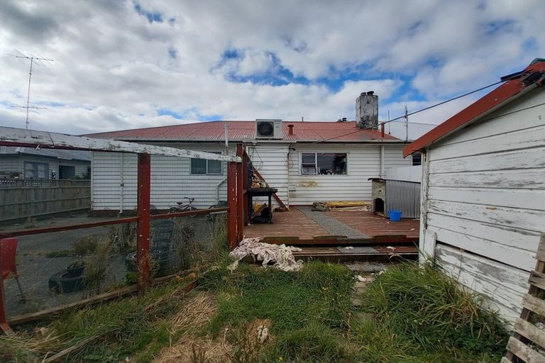 Photo of property in 9 Bridge Street, Tuatapere, 9620