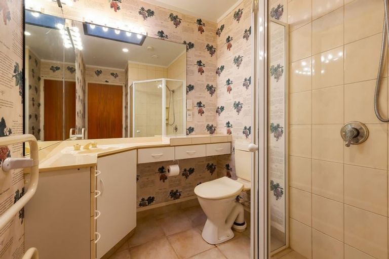 Photo of property in 5 Seaview Road, Cable Bay, 0420