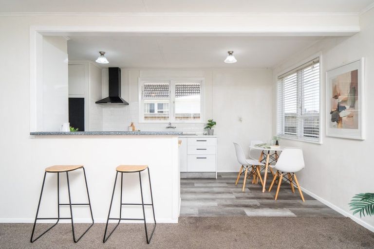 Photo of property in 17 Wilson Crescent, Highbury, Palmerston North, 4412