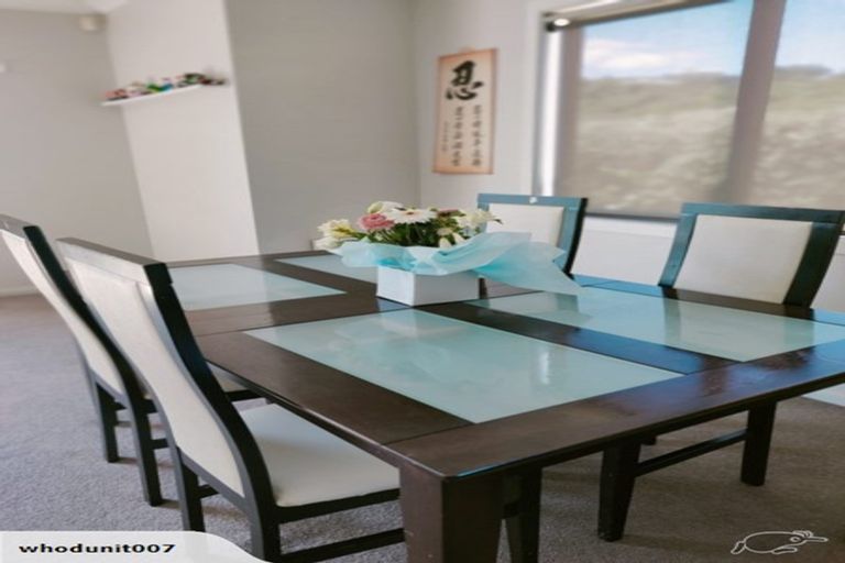 Photo of property in 6 Tararua Close, Aotea, Porirua, 5024