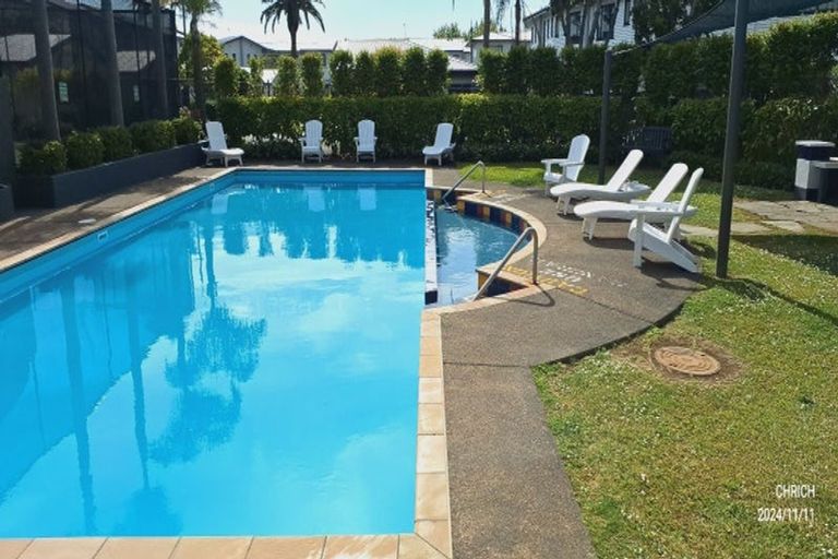 Photo of property in 11/2 Armoy Drive, East Tamaki, Auckland, 2016