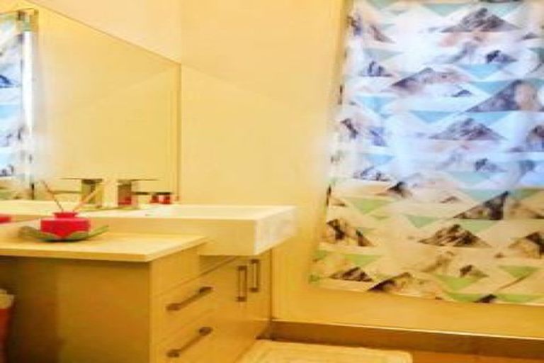 Photo of property in 2 Coolaghy Drive, Flat Bush, Auckland, 2019