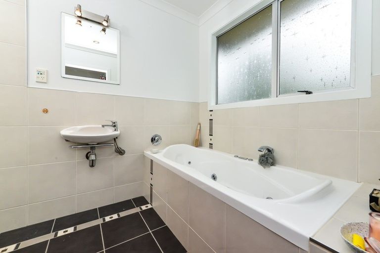 Photo of property in 40 Newcastle Road, Dinsdale, Hamilton, 3204