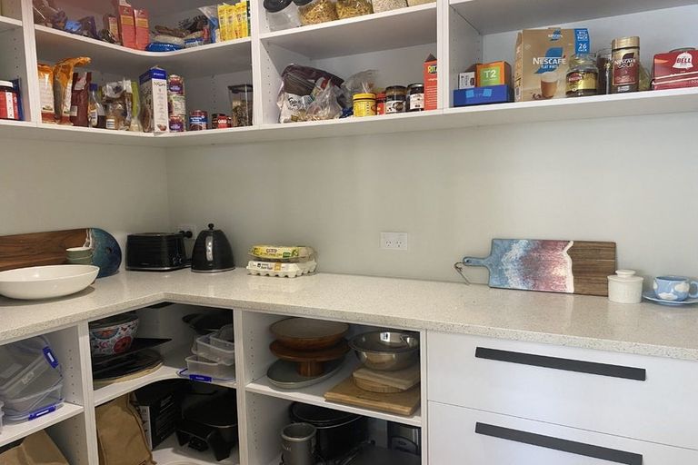 Photo of property in 21 Saint Michael Crescent, One Tree Point, 0118