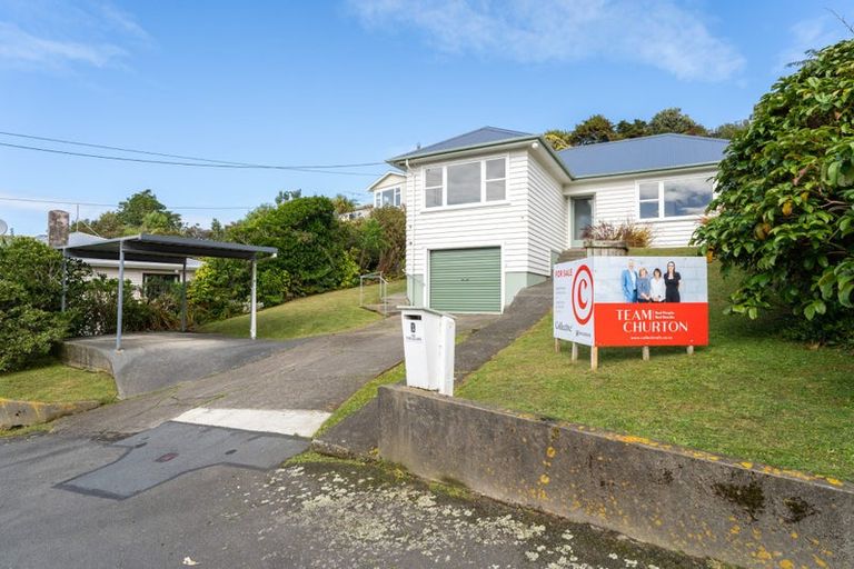 Photo of property in 1 Broderick Crescent, Johnsonville, Wellington, 6037