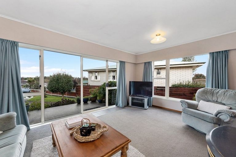 Photo of property in 8 Magenta Place, Dinsdale, Hamilton, 3204