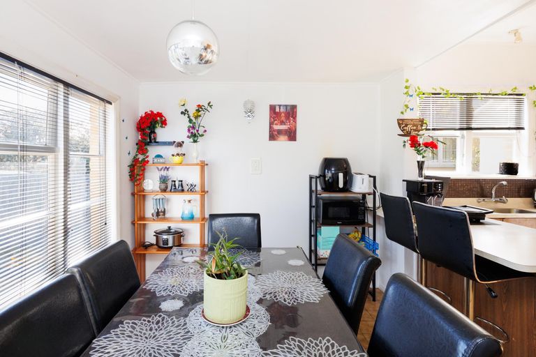 Photo of property in 510 Featherston Street, Roslyn, Palmerston North, 4414