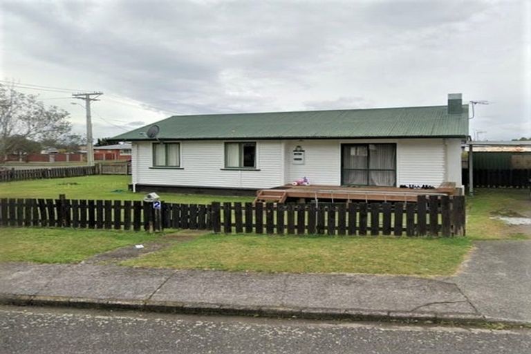 Photo of property in 2 Puweto Street, Selwyn Heights, Rotorua, 3015