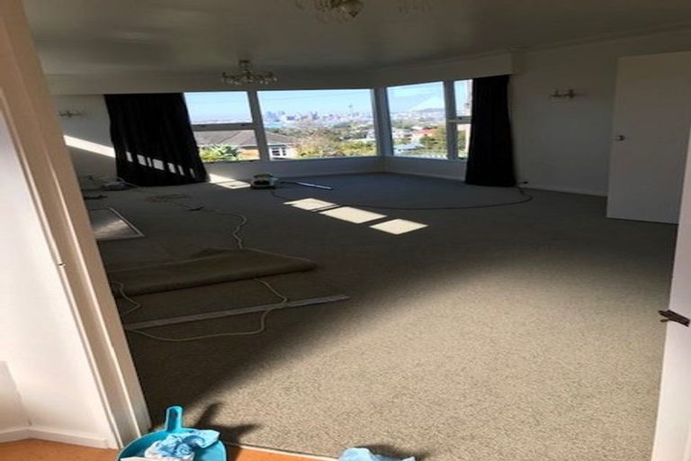 Photo of property in 95 Ocean View Road, Hillcrest, Auckland, 0627