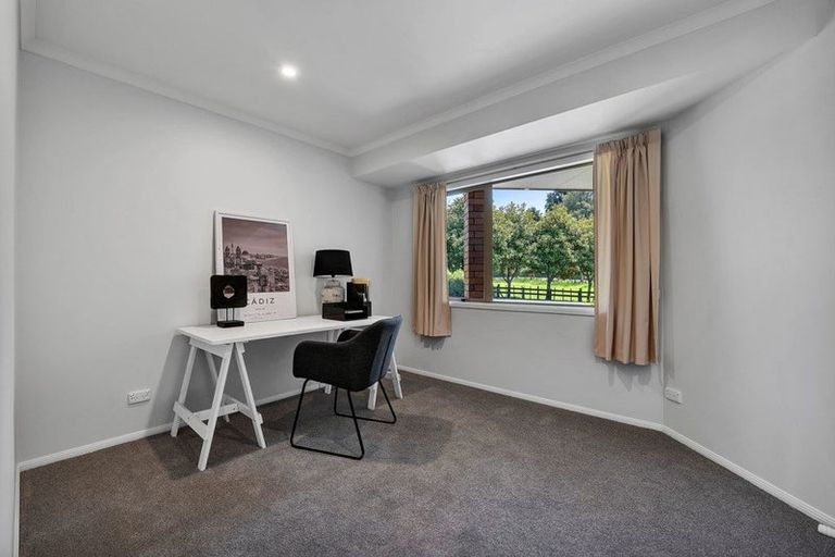 Photo of property in 377 Frankley Road, Ferndale, New Plymouth, 4310