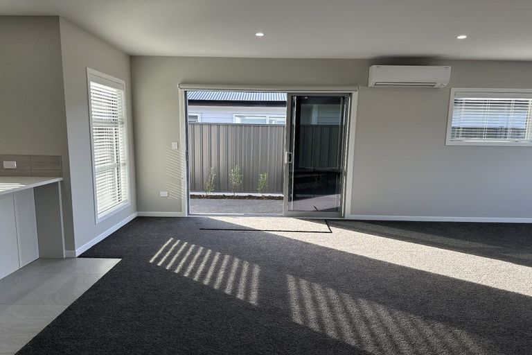 Photo of property in 6 Cassin Place, Taradale, 4112
