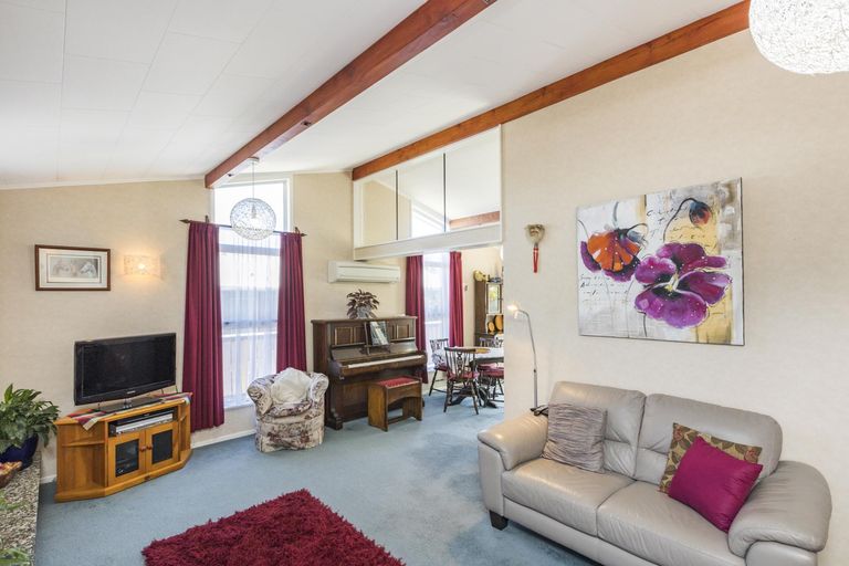 Photo of property in 21 Lockhart Avenue, Milson, Palmerston North, 4414