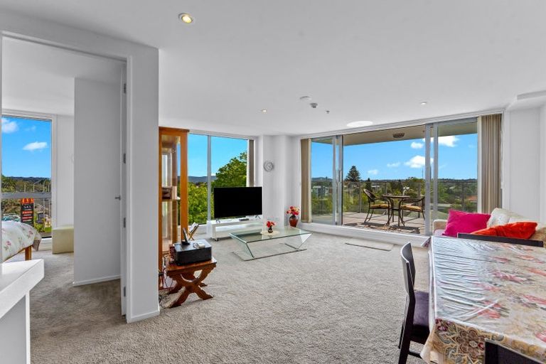 Photo of property in Bella Vista, 3a/84 Gunner Drive, Te Atatu Peninsula, Auckland, 0610