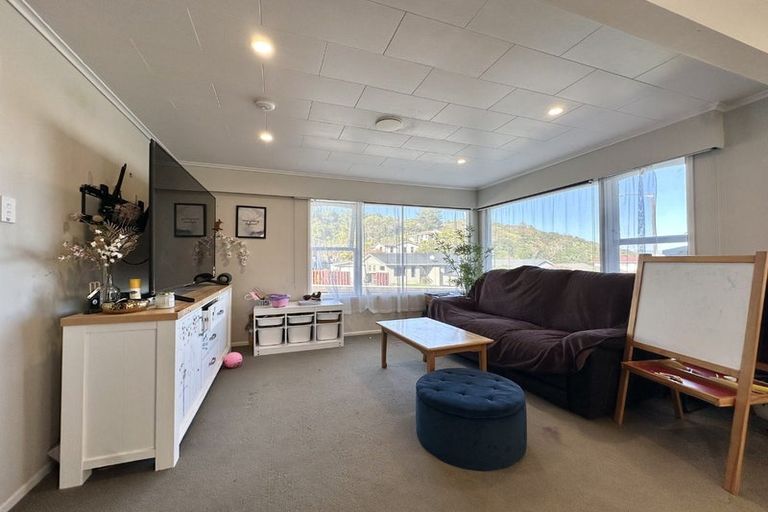 Photo of property in 205 Major Drive, Kelson, Lower Hutt, 5010