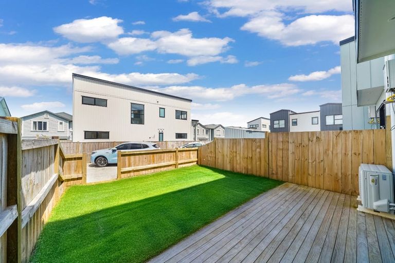 Photo of property in 65 Minhas Road, Papakura, 2110