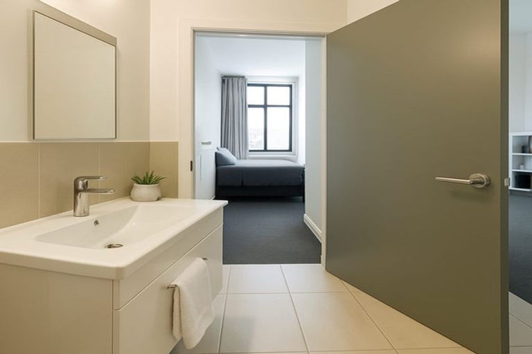 Photo of property in Wyndham Gardens Apartments, 110/30 Red Oaks Drive, Frankton, Queenstown, 9300