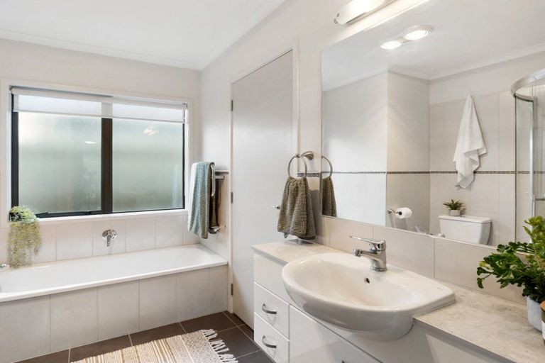 Photo of property in 405b Devonport Road, Tauranga South, Tauranga, 3112