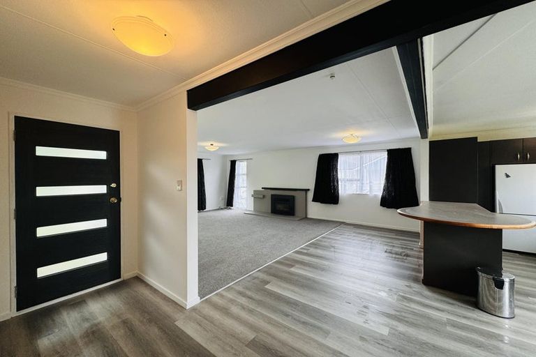 Photo of property in 50 Hillcrest Drive, Kelvin Grove, Palmerston North, 4414