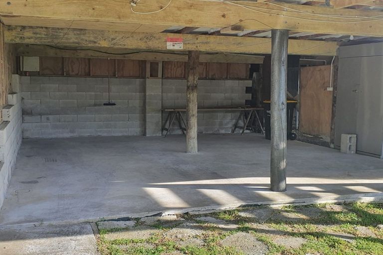 Photo of property in 21 Hillcrest Road, Hatfields Beach, Orewa, 0931