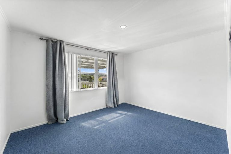 Photo of property in 43 President Avenue, Papakura, 2110