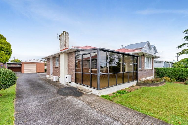 Photo of property in 38 Cowling Road, Hurdon, New Plymouth, 4310