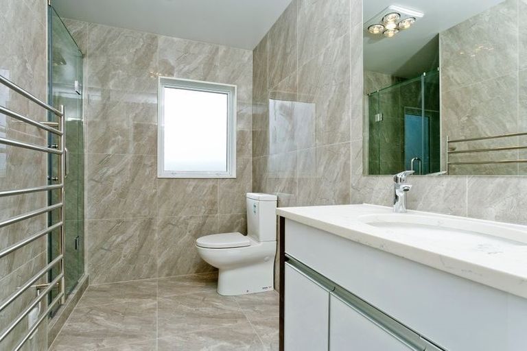 Photo of property in 94 Pohutukawa Parade, Riverhead, 0820