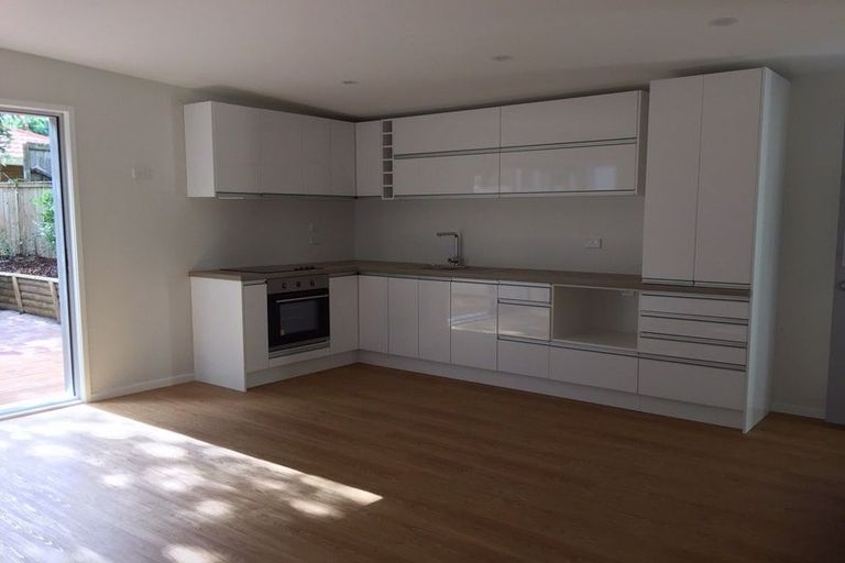 Photo of property in 15 Unsworth Drive, Unsworth Heights, Auckland, 0632