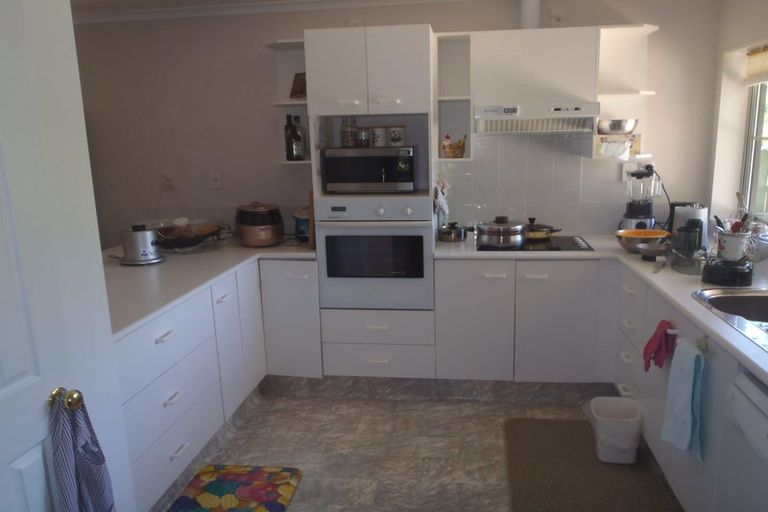 Photo of property in 42 Princeton Parade, Albany, Auckland, 0632