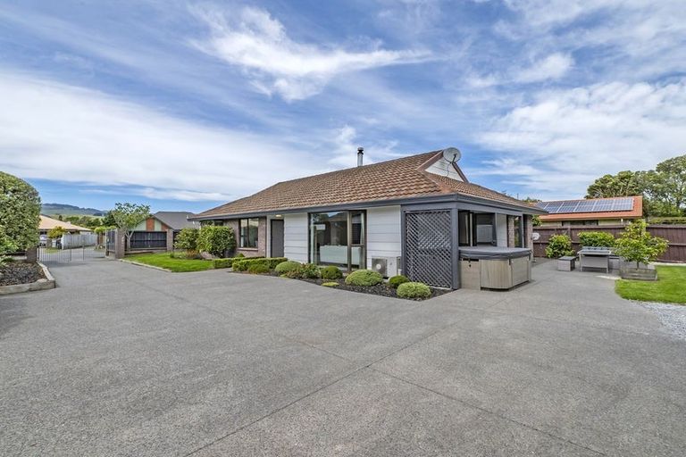 Photo of property in 24 Sabys Road, Halswell, Christchurch, 8025