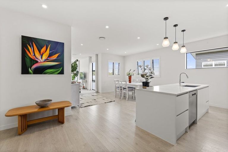 Photo of property in 3 Rockpool Road, Orewa, 0931