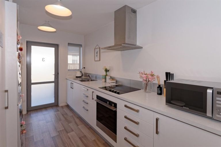 Photo of property in 3/77 Geraldine Street, Edgeware, Christchurch, 8013