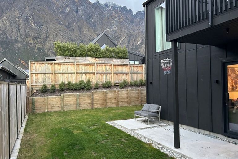 Photo of property in 88 Spur Ridge Rise, Jacks Point, 9371
