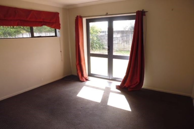 Photo of property in 41b Kelvin Road, Papakura, 2110
