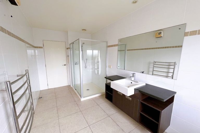 Photo of property in 9 Laurel Oak Drive, Schnapper Rock, Auckland, 0632