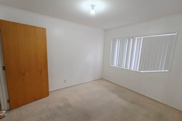 Photo of property in 74 Caribbean Drive, Unsworth Heights, Auckland, 0632