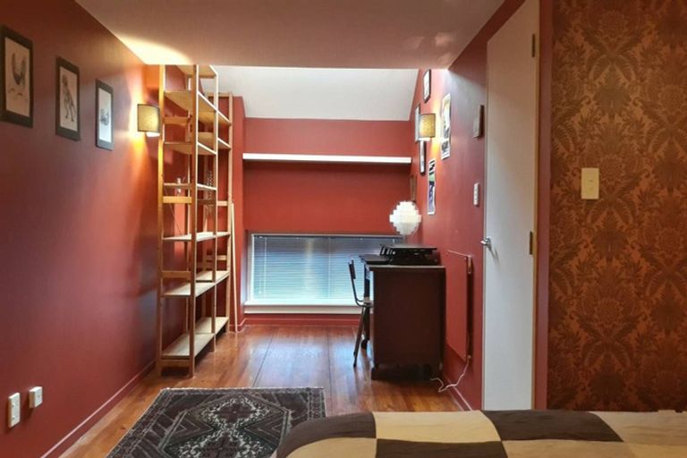Photo of property in Courtenay Mews Apartments, 14u2 Alpha Street, Te Aro, Wellington, 6011