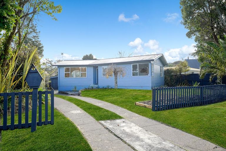Photo of property in 85 Riverpark Crescent, Henderson, Auckland, 0610