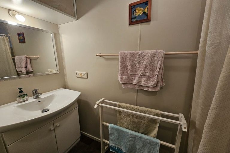 Photo of property in 1 Ngaio Street, Kaka Point, 9271