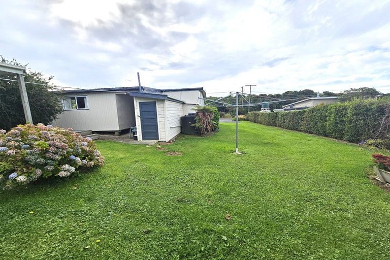 Photo of property in 1 Ngaio Street, Kaka Point, 9271