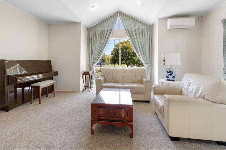 Photo of property in 18 Amberwood Drive, Northpark, Auckland, 2013
