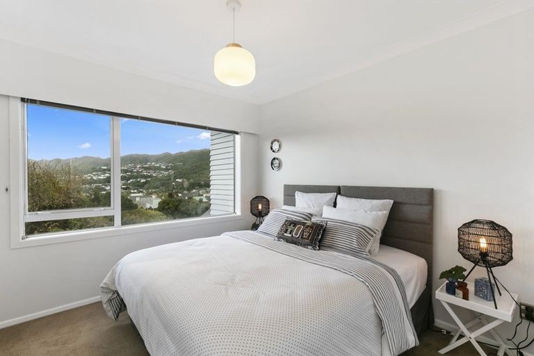 Photo of property in 32 Torwood Road, Khandallah, Wellington, 6035