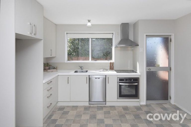 Photo of property in 2/2 Ruakaka Street, Hornby, Christchurch, 8042