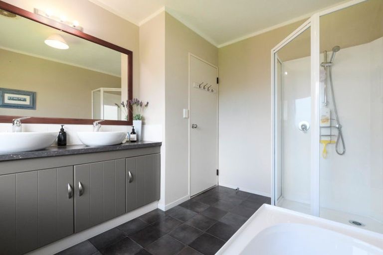 Photo of property in 392 Maungatapu Road, Maungatapu, Tauranga, 3112