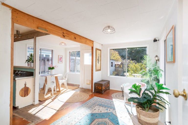 Photo of property in 63 Gillespies Road, Birchville, Upper Hutt, 5018