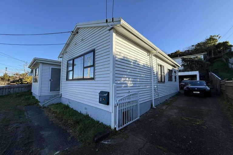 Photo of property in 8 Phillip Street, Johnsonville, Wellington, 6037