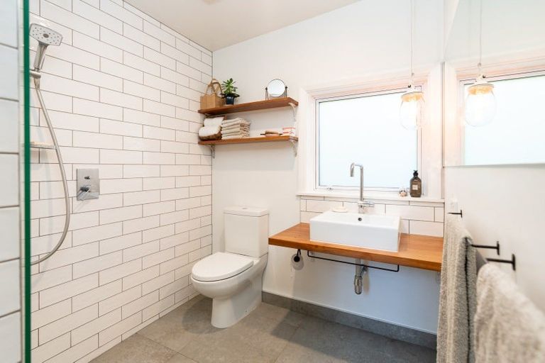 Photo of property in 12 Highland Crescent, Wadestown, Wellington, 6012